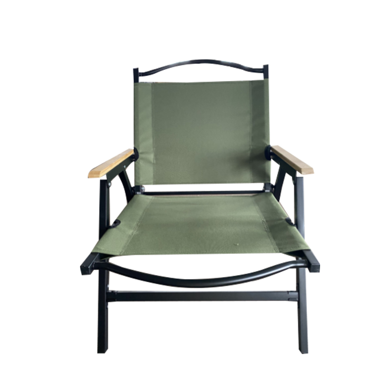 Existem cadeiras de camping com altura ajustável ou reclináveis ​​para maior conforto?